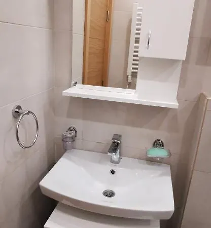 Sa Dvoristem Modesty * Zlatibor