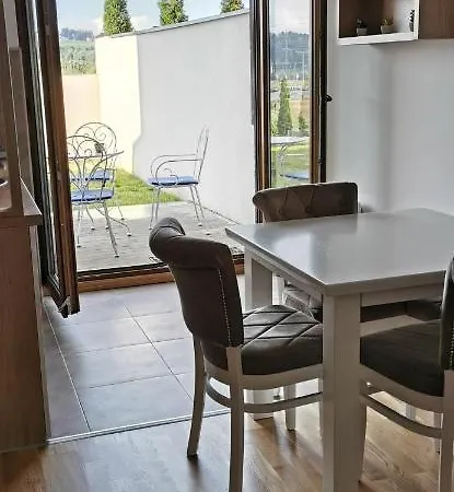 Sa Dvoristem Modesty Apartmán *