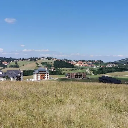 Sa Dvoristem Modesty Apartmán