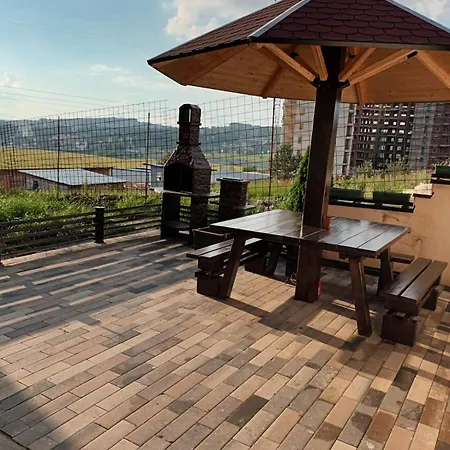 Sa Dvoristem Modesty *