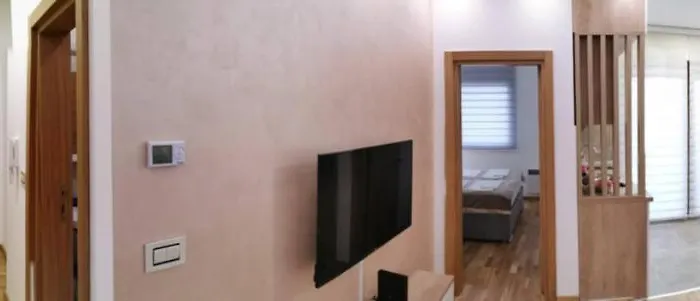 Sa Dvoristem Modesty * Zlatibor