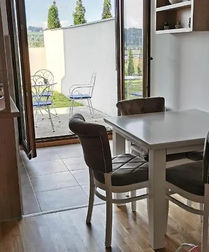 Sa Dvoristem Modesty Apartamento *