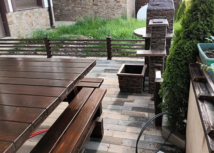 Apartamento Sa Dvoristem Modesty