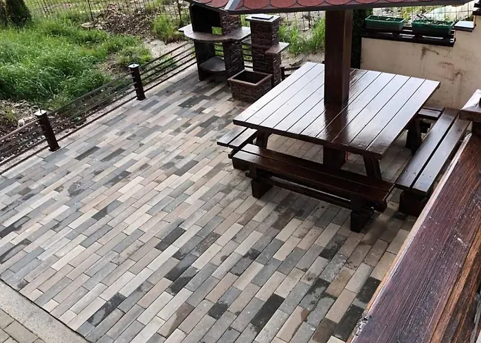 Apartamento Sa Dvoristem Modesty *